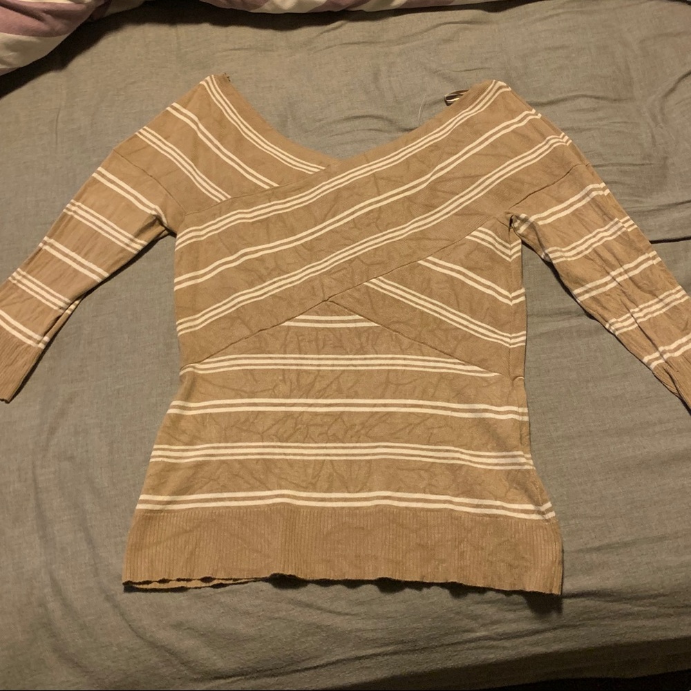 🌟BUNDLE 2 for $11🌟 NY&C sweater